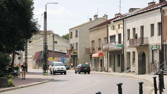 Kraśnik zaczyna ogromną operację. Wymienią aż 1148 opraw oświetleniowych na latarniach