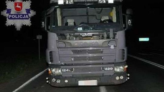 Krasnystaw: Ciężarówka potrąciła pieszego na przejściu. 69-latek nie żyje