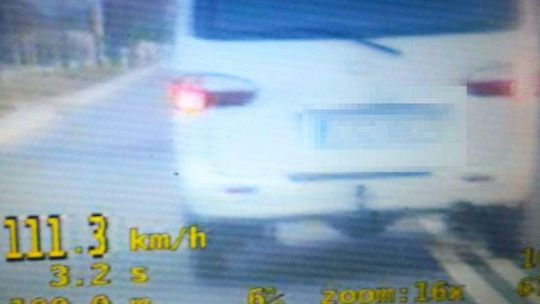 Krasnystaw: Policyjne polowanie na piratów drogowych na DK17 (wideo)