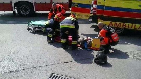 Krasnystaw: Subaru wjechało w skuter, ranna kobieta (zdjęcia)