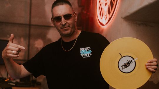 Kręci ich winyl! Impreza przy muzyce z płyt winylowych