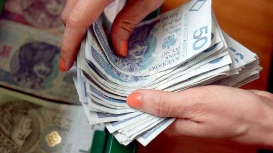 Kredyty mieszkaniowe. Rok temu było drożej