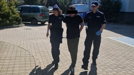 Krewki ojciec i sporo zarzutów. Rzucił się z nożem na chłopaka córki