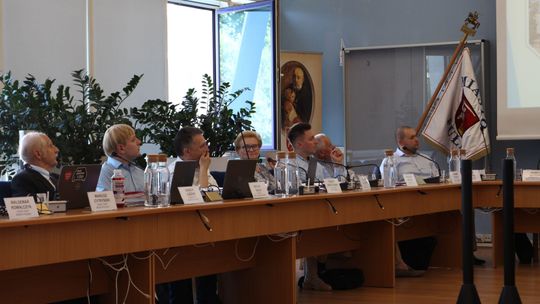 Krezusi? Ile zarabiają radni miasta Puławy?