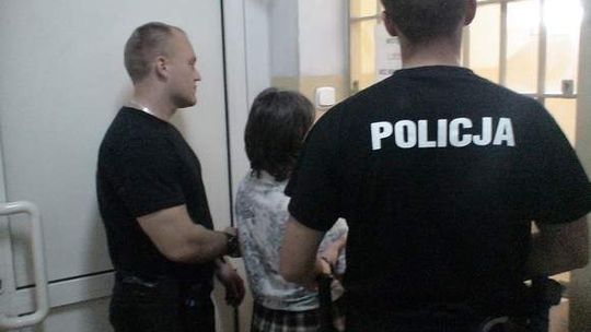 Kruszwica: Kobieta rzuciła psem o ścianę?