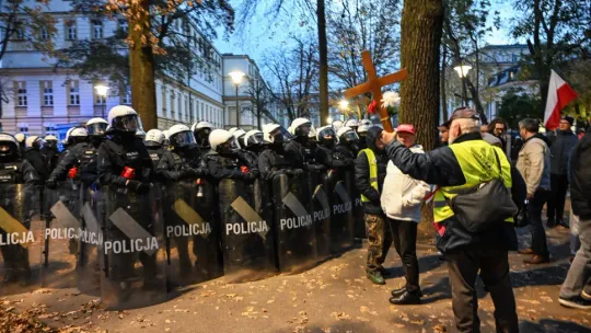 Kryzys wokół Trybunału trwa. Prezydent po konsultacjach, premier wygłosi orędzie