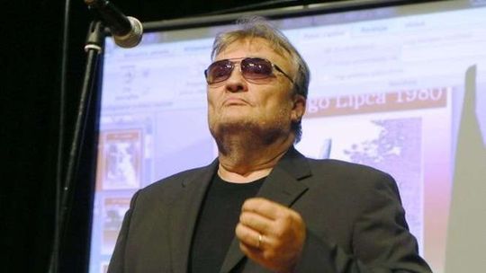 Krzysztof Cugowski śpiewa hymn o Lubelskim Lipcu 1980