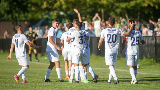 KS Cisowianka Drzewce wygrał w Lubartowie i przynajmniej na kilkanaście godzin został liderem