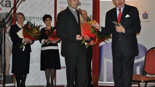 Ks. Winogrodzki to Zamojska Osobowość Roku Morando 2012