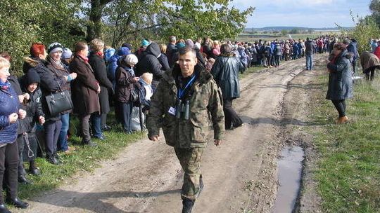 Ksiądz: Jeszcze nigdy we mszy nie uczestniczyło tu tyle osób [zdjęcia]