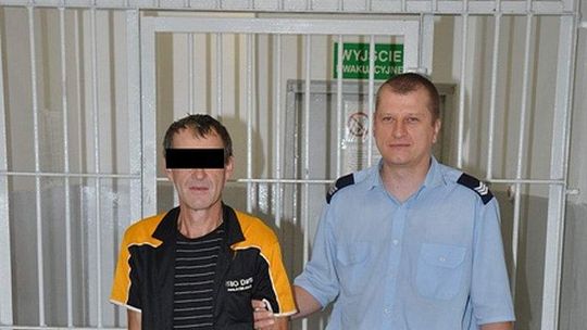 Ksiądz zatrzymał złodzieja. Chciał uciec z zegarkiem i pieniędzmi