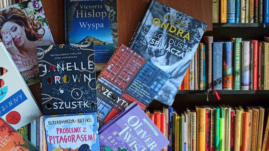Książki na pożegnanie wakacji. Po co warto sięgnąć?