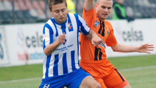 KSZO Ostrowiec – Wisła Puławy 2:0, dziesiąty mecz bez zwycięstwa (wideo)