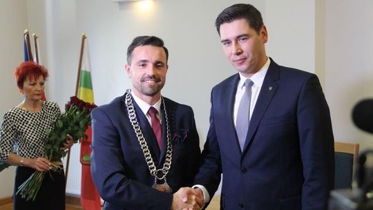 Kto sprowadził wojsko do miasta? Prezydent i wicemarszałek licytują się na osiągnięcia