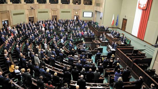 Kto zastąpi Kruk i Mazurek? Chętnych brak. Mają za dużo do stracenia