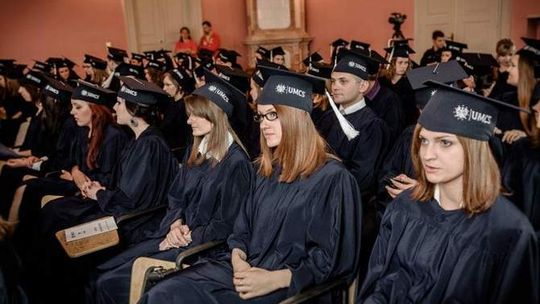 Które uczelnie dają najlepsze zarobki i czy rankingi są wymierne?