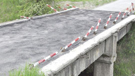 Ktoś zdemolował ścieżkę rowerową w Łęcznej 