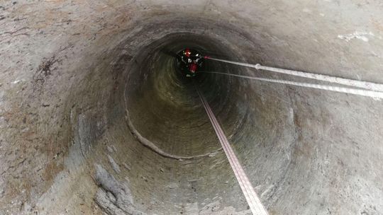 Kuba płakał. Kiedy się nieco uspokoił zapytał: Czy pan mnie uratuje? Odpowiedziałem: Tak, Kubuś, uratuję cię