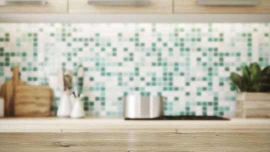 Kuchenne aranżacje. Praktyczne wskazówki i ciekawe pomysły