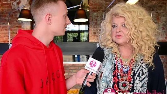 "Kuchenne rewolucje". Ludzie stawiają "ołtarzyki" ze zdjęciem Magdy Gessler