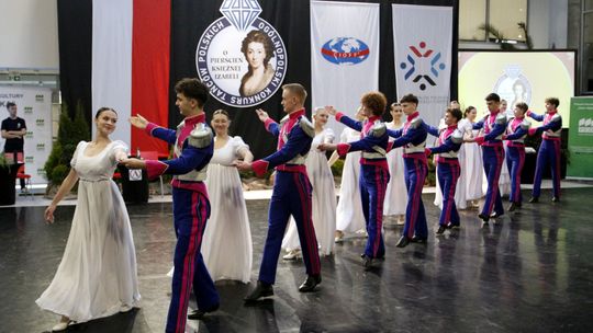 Kujawiaki, krakowiaki, oberki. W Puławach rywalizują tancerze z całej Polski