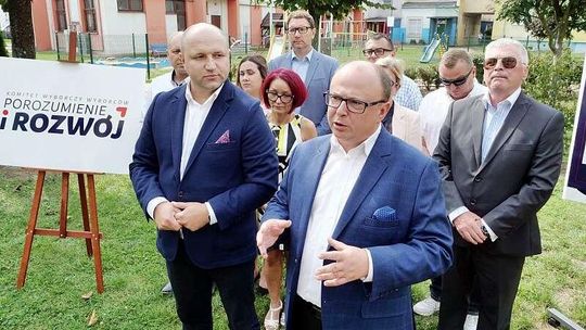 Kukiz'15 w koalicji z PO, Nowoczesną i PSL. Poparcie dla kandydata na burmistrza