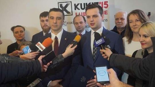 Kukiz idzie do samorządów, szuka chętnych