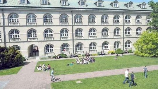KUL i Politechnika chcą przyjąć uchodźców na studia. Inne uczelnie się zastanawiają