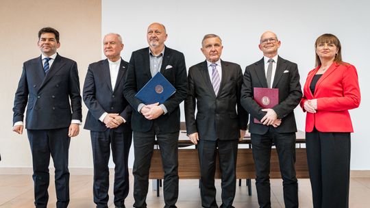 KUL stawia na farmację. I sztuczną inteligencję