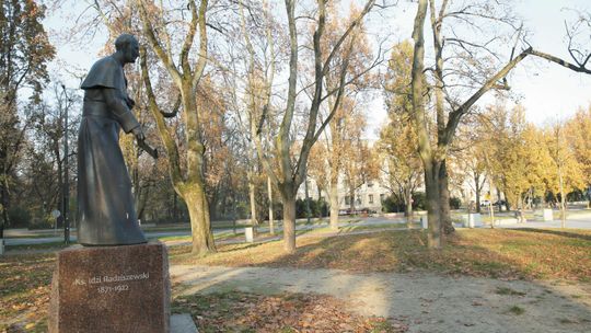 KUL usunie pomnik swojego założyciela. Robią miejsce dla Lecha Kaczyńskiego?