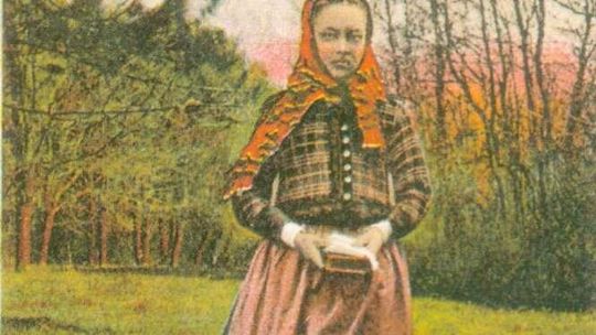 Kultura jest kobietą. O ubiorach naszych przodków