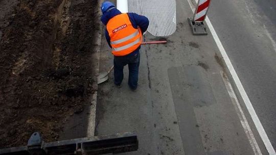 Kumulacja utrudnień na ruchliwej drodze. Prace już się zaczęły