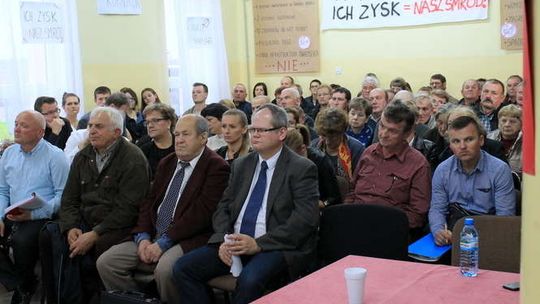 Kupił działkę, chce budować fermę drobiu. Jest ostry protest mieszkańców