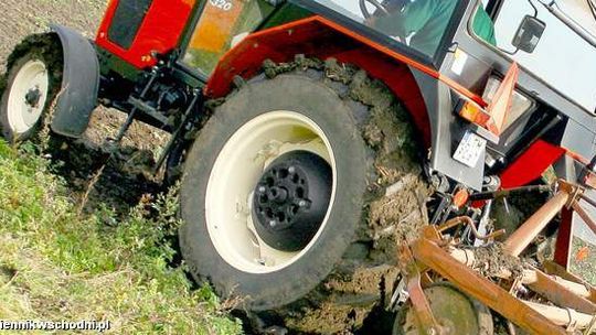 Kupili wirtualny traktor. Stracili 18 tys. zł