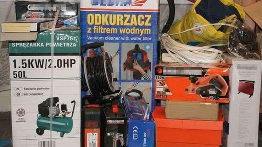 Kupował i nie płacił. Wyłudził meble, sprzęt elektroniczny, paliwo, a nawet… pizzę