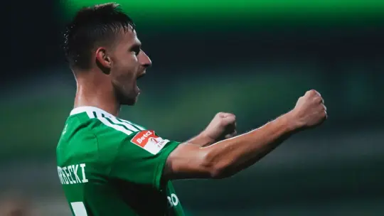 Kuriozalny gol i obroniony rzut karny. Górnik Łęczna pewnie ograł Chojniczankę Chojnice