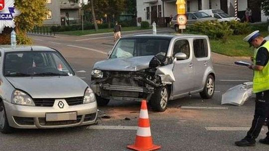 Kurów: Renault zderzyło się z nissanem