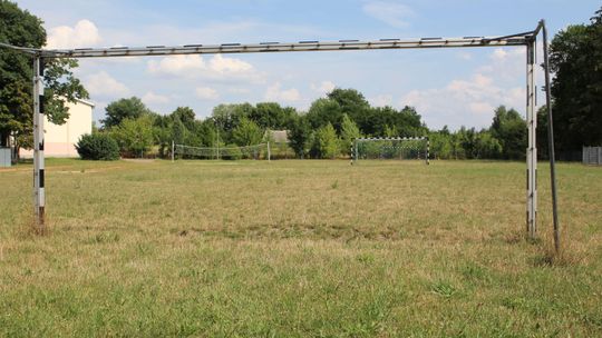 Kurów. Są pieniądze na boisko szkolne
