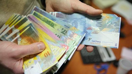 Kurs franka wystrzelił. Dłużnicy w szoku