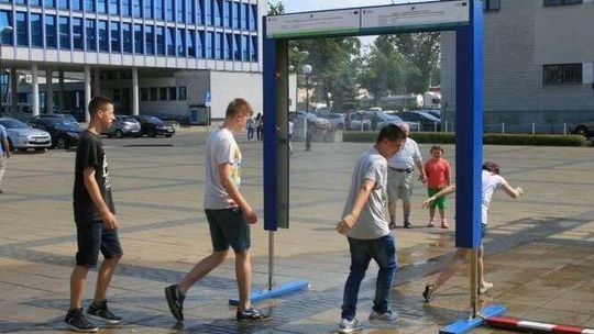 Kurtyna wodna chłodzi w Puławach