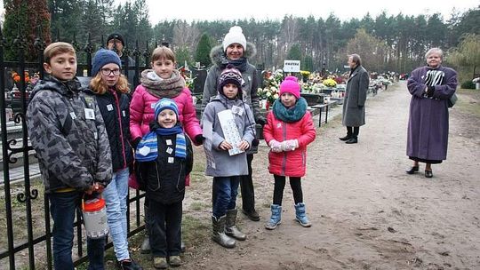 Kwesty na cmentarzach w Hrubieszowie i Zwierzyńcu