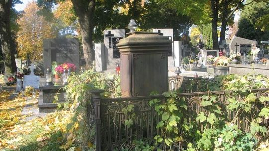 Kwesty są co roku, ale ostatni nagrobek wyremontowano tu 3 lata temu