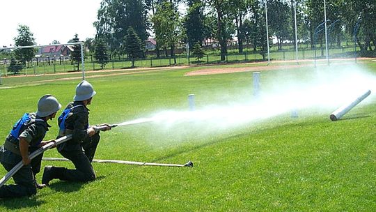 Łamanie tarcz i przewracanie pachołków