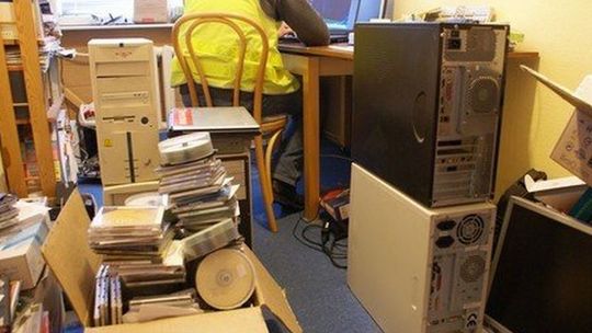 Laptopy z pornografią dziecięcą w lubelskiej firmie