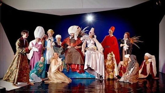 Latający kufer w Teatrze Andersena