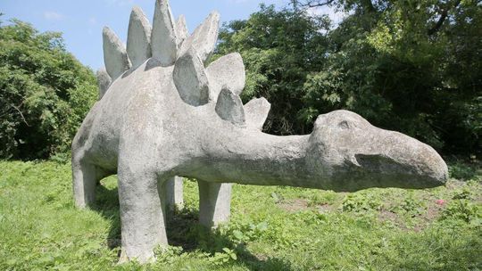 Łęczna: Drugie życie dinozaurów z Podzamcza