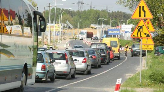 Łęczna - Lublin: Wahadłem zakorkowali drogę 82 (zdjęcia)