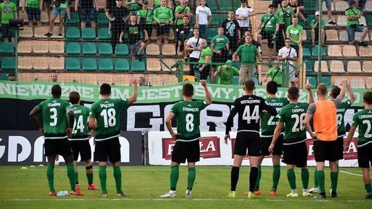 Łęczna. Miasto daje 70 złotych za koszulkę dla piłkarza