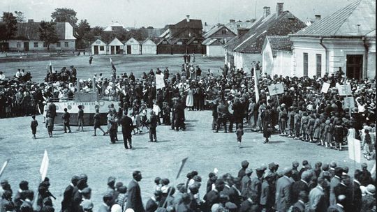 Łęczna na puzzlach i starych zdjęciach