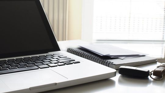 Łęczna. Nie ma pojęcia jak, ale z jej konta zniknęło prawie 30 tys. zł